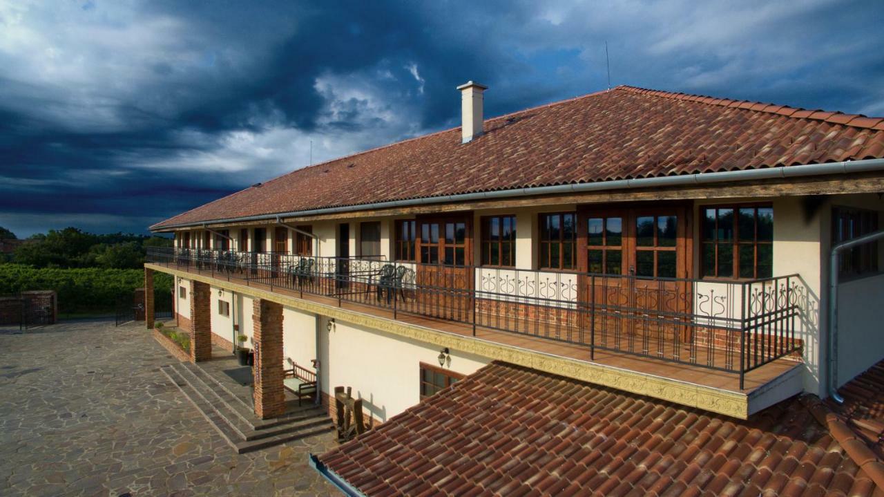 Ebner Pince - Panzio Bed and Breakfast Turbékpuszta Eksteriør billede