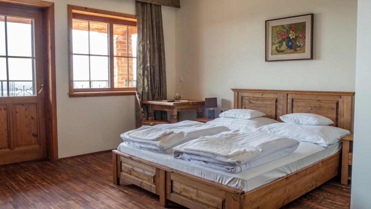 Ebner Pince - Panzio Bed and Breakfast Turbékpuszta Eksteriør billede